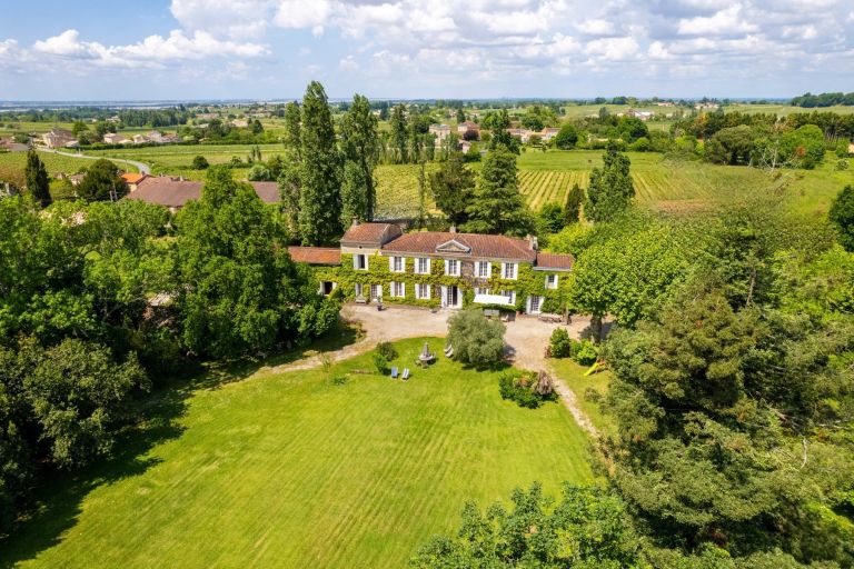 château 12 Pièces en vente sur BORDEAUX (33000)