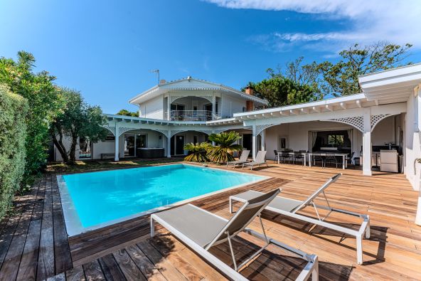 Sale House Andernos-les-Bains 11 Rooms 350 m²