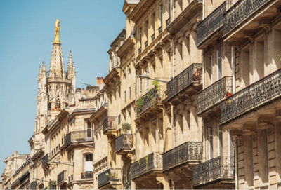 The advantages of buying a flat in the centre of Bordeaux in July 2024